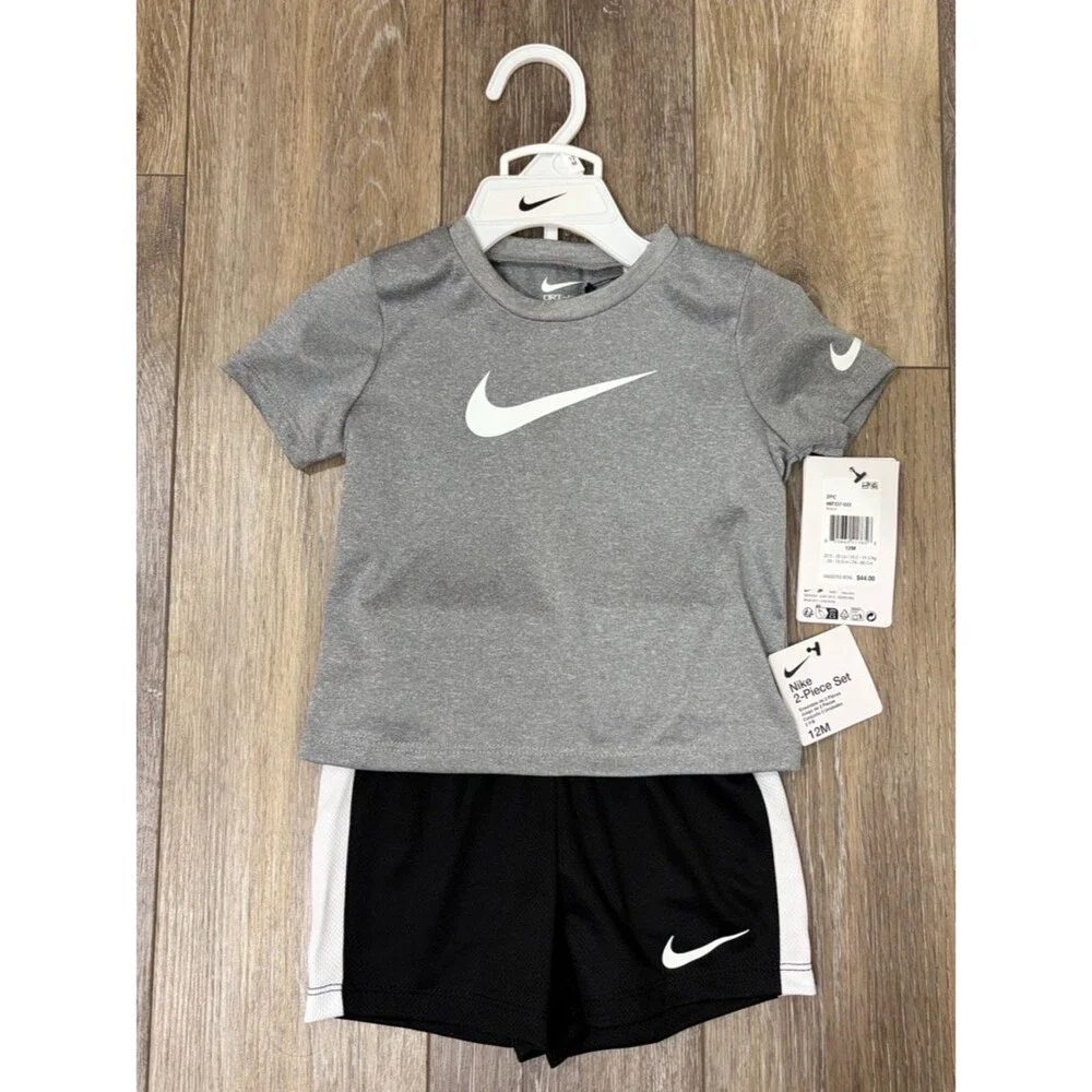 Nike T-Shirt & Shorts Dri Fit 2 Piece Set NWT